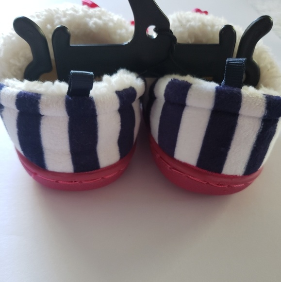 Slippers - Picture 3 of 4